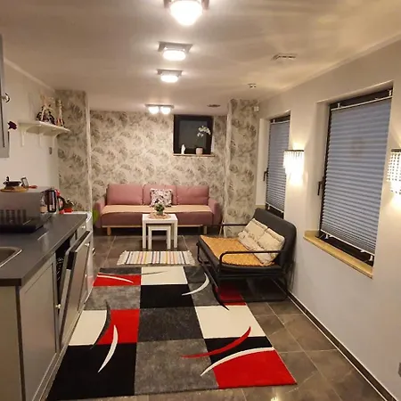 Ruhiges Mit Garten & Terrasse, Parkplatz *