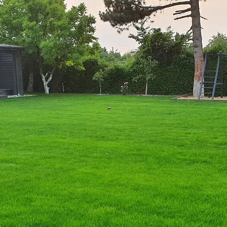Penzion Ruhiges Mit Garten & Terrasse, Parkplatz Neuss